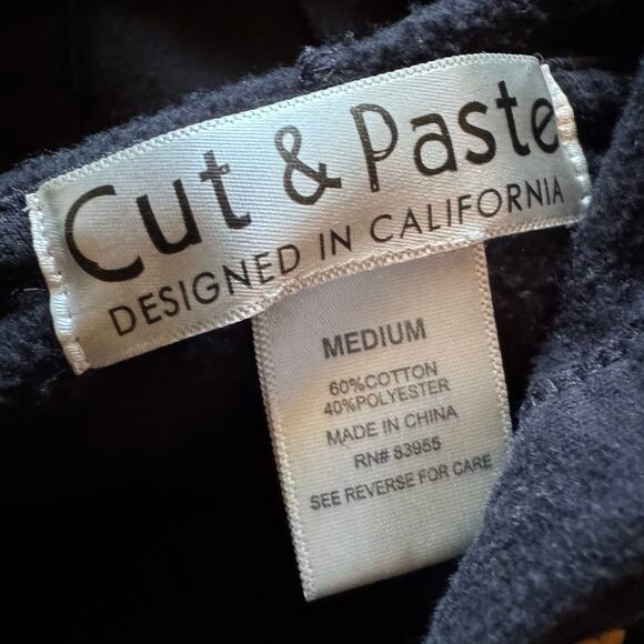 Nature Lover Graphic Hoodie M Black Cropped Sweatshirt Earth Floral Butterfly - Picture 4 of 4